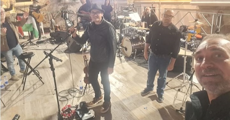 ISOLA LIRI SATIRA - STEFANO VITALE SI FA LA SPIA DA SOLO