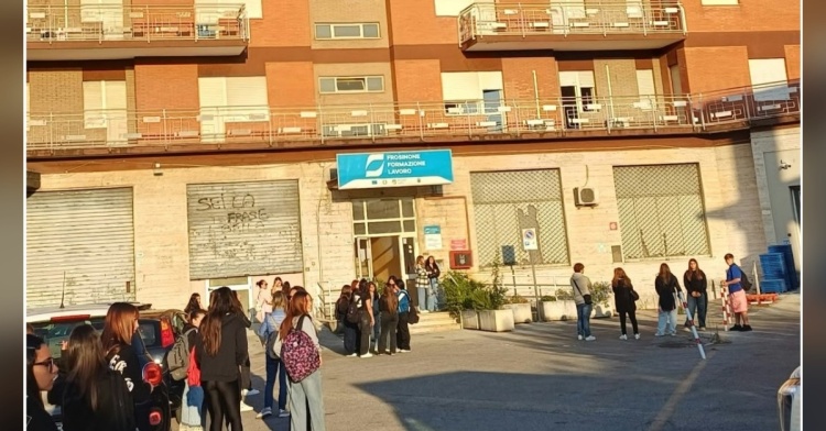 FROSINONE FORMAZIONE - CORSI PER ESTETISTI, ACCONCIATORI E MECCANICI