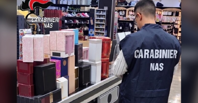 SICUREZZA DEI PRODOTTI - SEQUESTRATI NUMEROSI COSMETICI