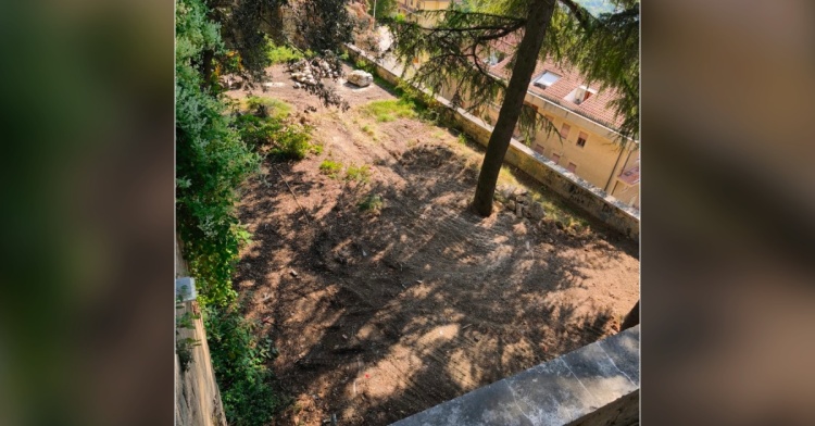 ANAGNI AMBIENTE - RIMOSSO IL CEMENTO DAL PARCO