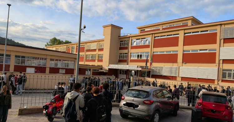 ISOLA LIRI - ITIS, LA PROTESTA PROSEGUE