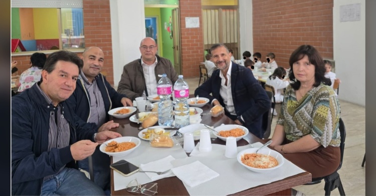 ROCCASECCA - IL SINDACO PRANZA CON I BAMBINI