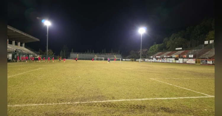 ISOLA LIRI - ADESSO LO STADIO E' ILLUMINATO
